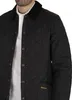 Close-up of a man wearing a black quilted jacket. Produktbild-Vorschau