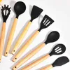 Set de 12 outils de cuisine en silicone avec manche en bois Voir les images du produit 10