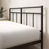 Solides Kopfteil mit vertikalen Streben – ideal für zusätzliche Rückenstütze beim Sitzen im Bett.
 Produktbild-Vorschau