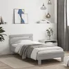 A bedroom scene with a single bed, bedside table, and decorative elements. Anteprima dell’immagine prodotto