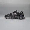 Découvrez la New Balance U9060ZGE Black Cement chez Voir les images du produit 8