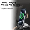 A bedside table with a charging station holding a phone, smartwatch, and earbuds, with text overlay. Produktbild-Vorschau