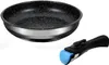 A frying pan and a detachable handle are shown against a white background. Voir les images du produit