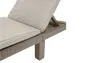 Close-up of a section of a chaise lounge. Voir les images du produit