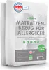 A white mattress protector packaging with text and logos. Produktbild-Vorschau