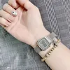 Montre pour femme et homme - Casio Modèle : LA670WEM-7EF Voir les images du produit 19