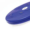 A close-up view of a blue twisting disc with textured grip and magnetic elements. Anteprima dell’immagine prodotto