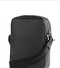 A black leather messenger bag with a black strap featuring the BOSS logo. Anteprima dell’immagine prodotto