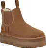 A single brown UGG Neumel Chelsea Platform Boot is shown from the side against a white background. Voir les images du produit