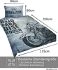 A bedding set with a motorcycle graphic and Route 66 branding, with dimensions indicated. Produktbild-Vorschau