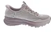 A side view of a pink and gray Skechers women's athletic shoe against a white background. Anteprima dell’immagine prodotto