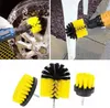 A collage of images showing drill cleaning brushes being used and displayed. Voir les images du produit