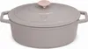 A studio shot of a cast iron pot with its lid on, against a white background. Náhľad obrázku produktu