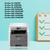A Brother printer is shown next to a checklist with checkmarks, with a list of compatible Brother printer models on the left. Anteprima dell’immagine prodotto