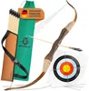 A set of archery equipment including a bow, arrows, quiver, and target. Anteprima dell’immagine prodotto