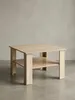 Maße des quadratischen Couchtischs in heller Eiche-Optik. Die Grafik zeigt alle Abmessungen: 60x60 cm Tischplatte, 42 cm Höhe und praktische Ablage für das Wohnzimmer._#sku_BARWL5.833#