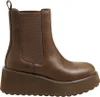A single brown boot on a white background. Produktbild-Vorschau