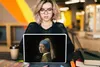 MuchoWow® Laptop Aufkleber Sticker Cover Das Mädchen mit Produktbild-Vorschau 5
