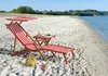 Gartenliege rot-weiß Strandliege Relaxliege Fußablage Produktbild-Vorschau 2