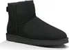 A single black Ugg boot shown from a side-angle on a white background. Voir les images du produit