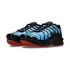Product shot of a pair of Nike sneakers. Produktbild-Vorschau