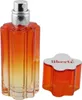 Flasche des Cacharel Liberté Parfums mit silbernem Sprühkopf, daneben ein roter Deckel in stilisierter Blütenform mit Liberté-Schriftzug. Produktbild-Vorschau