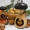 Hofmeister Nussknacker Pilz mit Schraubgewinde Buchenholz Produktbild-Vorschau 3