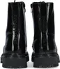 A back view of two black patent leather boots. Produktbild-Vorschau