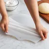 Kuketo | Silikonový sáček na hnětení těsta 6 l s popruhem - Náhled obrázku produktu 3