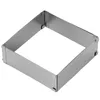 A square metal baking ring on a white background. Anteprima dell’immagine prodotto