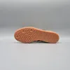 Adidas Sneakers ID0478 in Beige color size 40 Voir les images du produit 32