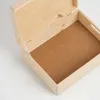 An open wooden box with a brown insert on a white background. Anteprima dell’immagine prodotto