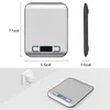 Collage showing a digital kitchen scale from different angles and a close-up of it plugged in. Produktbild-Vorschau