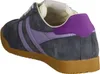 A rear side view of a women's sneaker. Produktbild-Vorschau