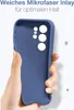 A hand holding a blue phone case. Produktbild-Vorschau