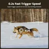 A wolf running in the snow, with a camera reticle overlay and text indicating fast trigger speed. Produktbild-Vorschau