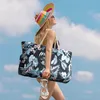 Velká nepromokavá plážová taška na zip s květinovým vzorem Náhled obrázku produktu 13