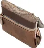 A close-up shot of a clutch bag. Anteprima dell’immagine prodotto