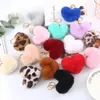 Portachiavi Cuore Viola in Peluche - Accessorio Elegante e Anteprima dell’immagine prodotto 2