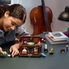 LEGO Wednesday - Die Wohnung des Eiskalten Händchens - Produktbild-Vorschau 2