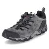 A single hiking shoe is shown against a white background. Voir les images du produit