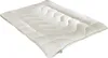 A white duvet is shown lying flat on a white background. Produktbild-Vorschau