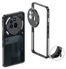 A black metal frame phone case with a separate camera protection piece shown next to a phone with the case on. Anteprima dell’immagine prodotto