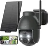 A solar-powered outdoor security camera with a smartphone displaying multiple camera feeds. Produktbild-Vorschau