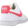 A rear view of a white Nike Court Vision Lo NN sneaker with coral accents. Produktbild-Vorschau