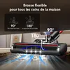 Close-up view of a vacuum cleaner head cleaning a floor, with text and diagrams illustrating its flexibility. Voir les images du produit