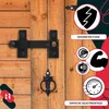 A black metal latch and door knocker are mounted on a wooden door, with marketing graphics on the right side. Náhled obrázku produktu