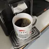 Pinguin Familie in Weihnachtsstimmung Glitzer-Kaffeebecher Produktbild-Vorschau 7
