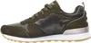 Side view of a single green sneaker on a white background. Voir les images du produit