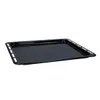 A black baking tray is shown from a diagonal angle against a white background. Anteprima dell’immagine prodotto